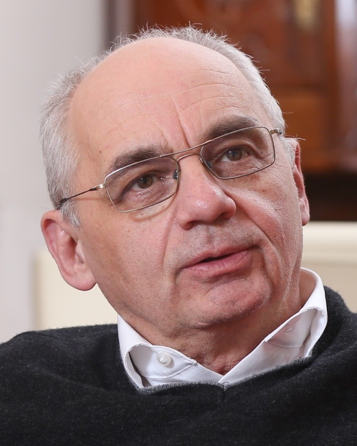 Dr. habil. Tomka János